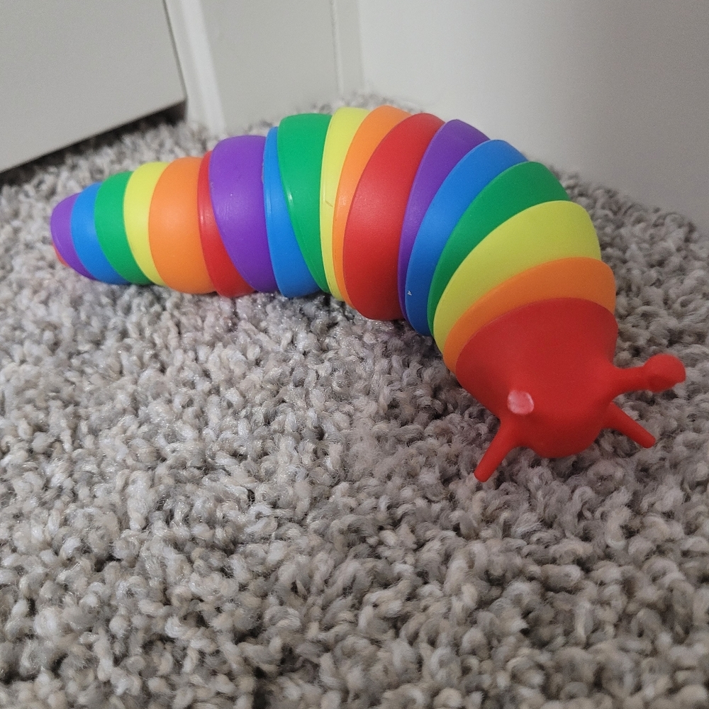 slightly broken slug fidget